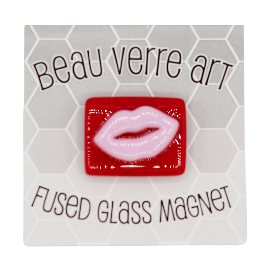 Kissy Lips Fused Glass Needleminder - Red